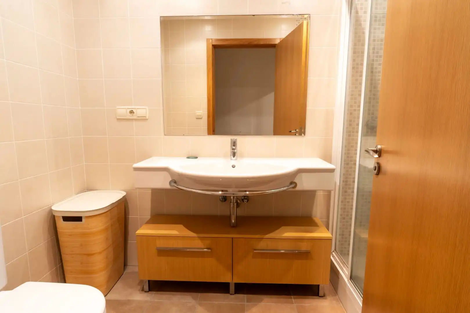 Baño de Piso en venta en Zumaia con Calefacción, Terraza y Amueblado