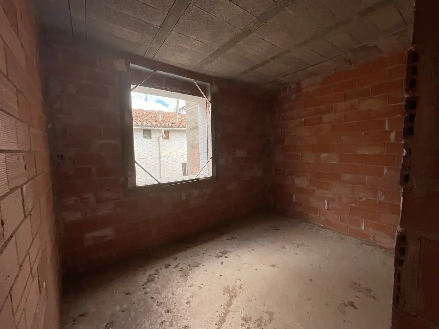 Casa adosada en venta en Castañares de Rioja