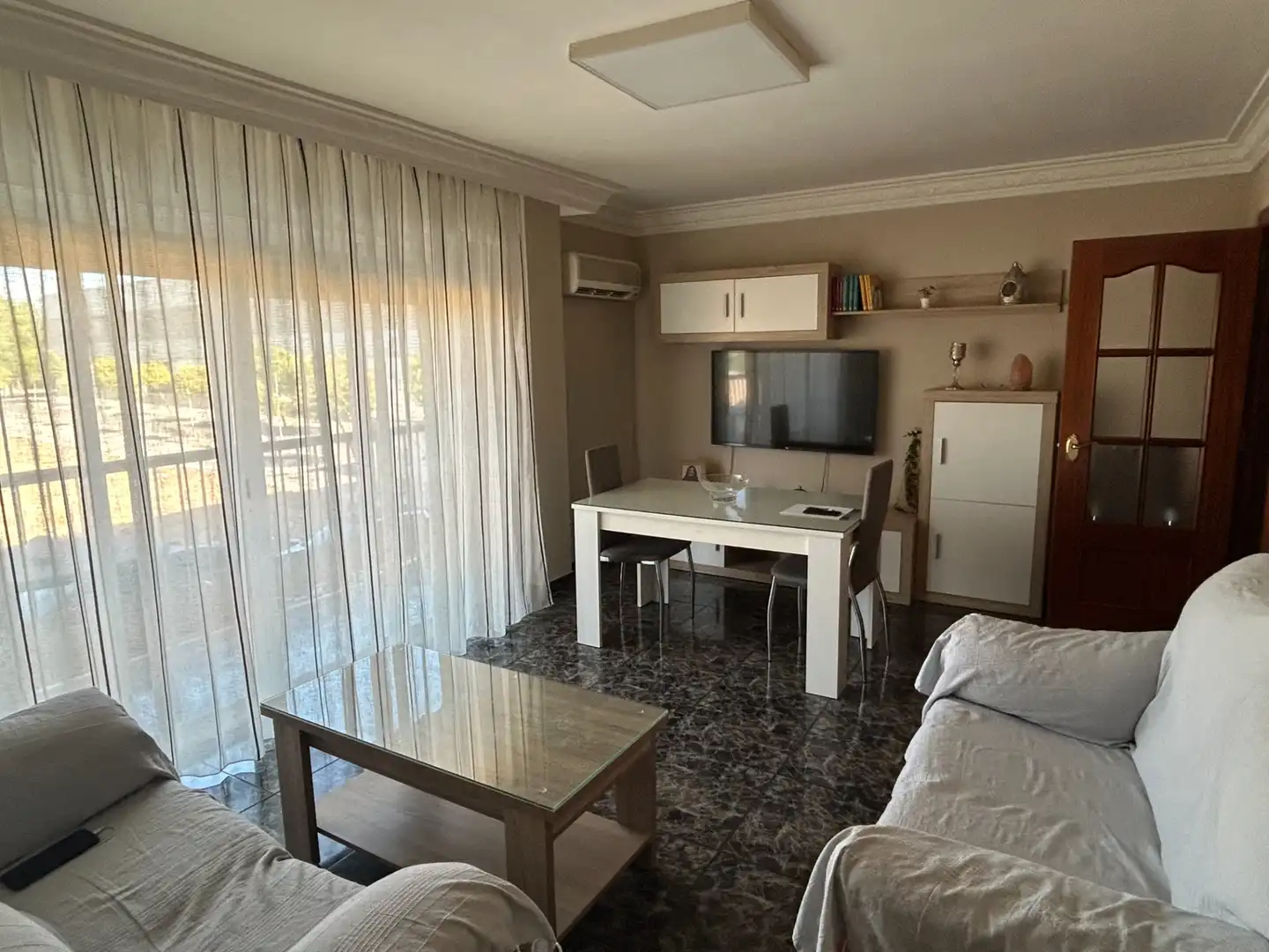 Sala de estar de Piso en venta en Andújar con Aire acondicionado, Amueblado y Horno