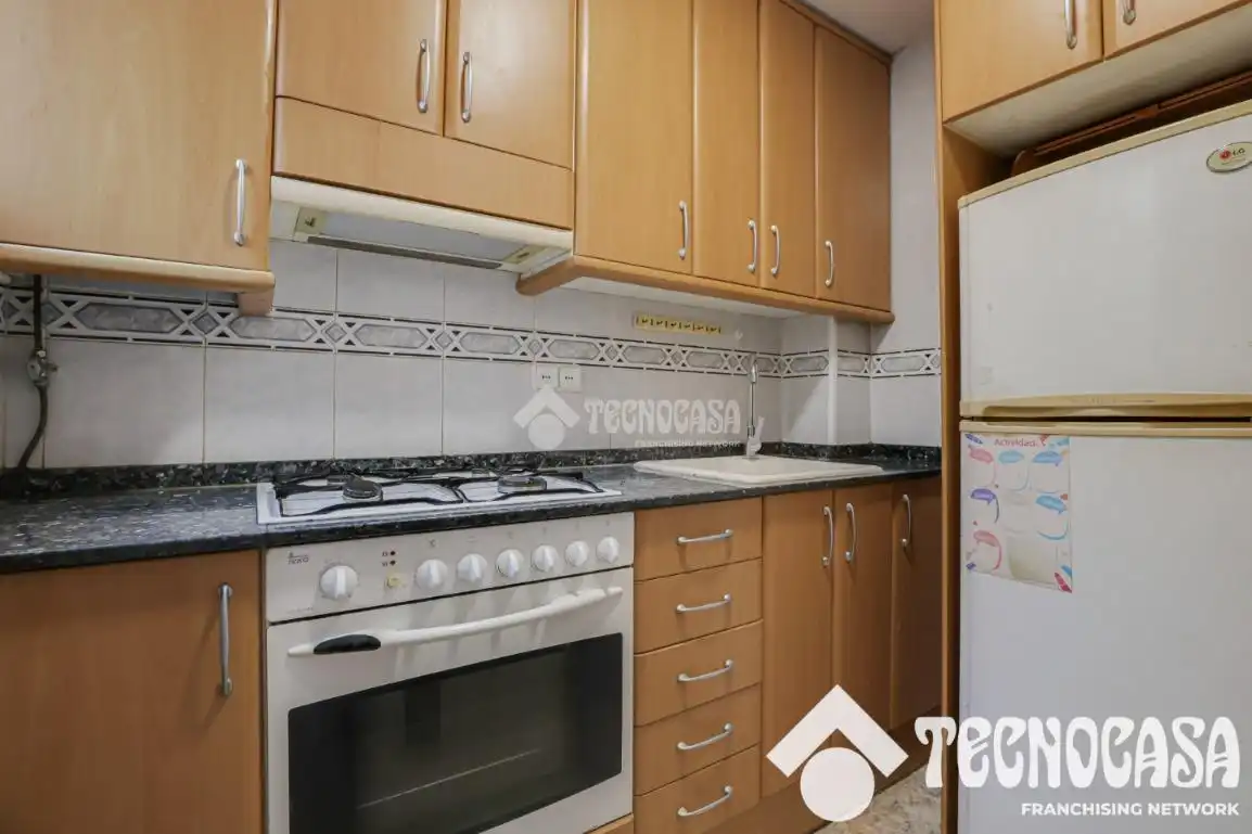 Cocina de Piso en venta en Barcelona con Balcón