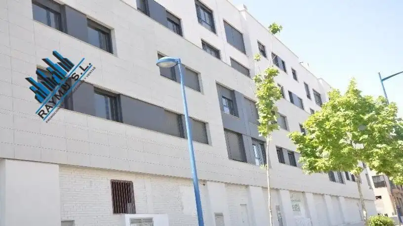 Außenansicht von Garage zum Verkauf in Leganés
