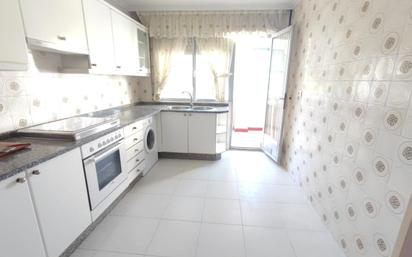 Kitchen of Flat for sale in Vigo   with Heating, Parquet flooring and Storage room