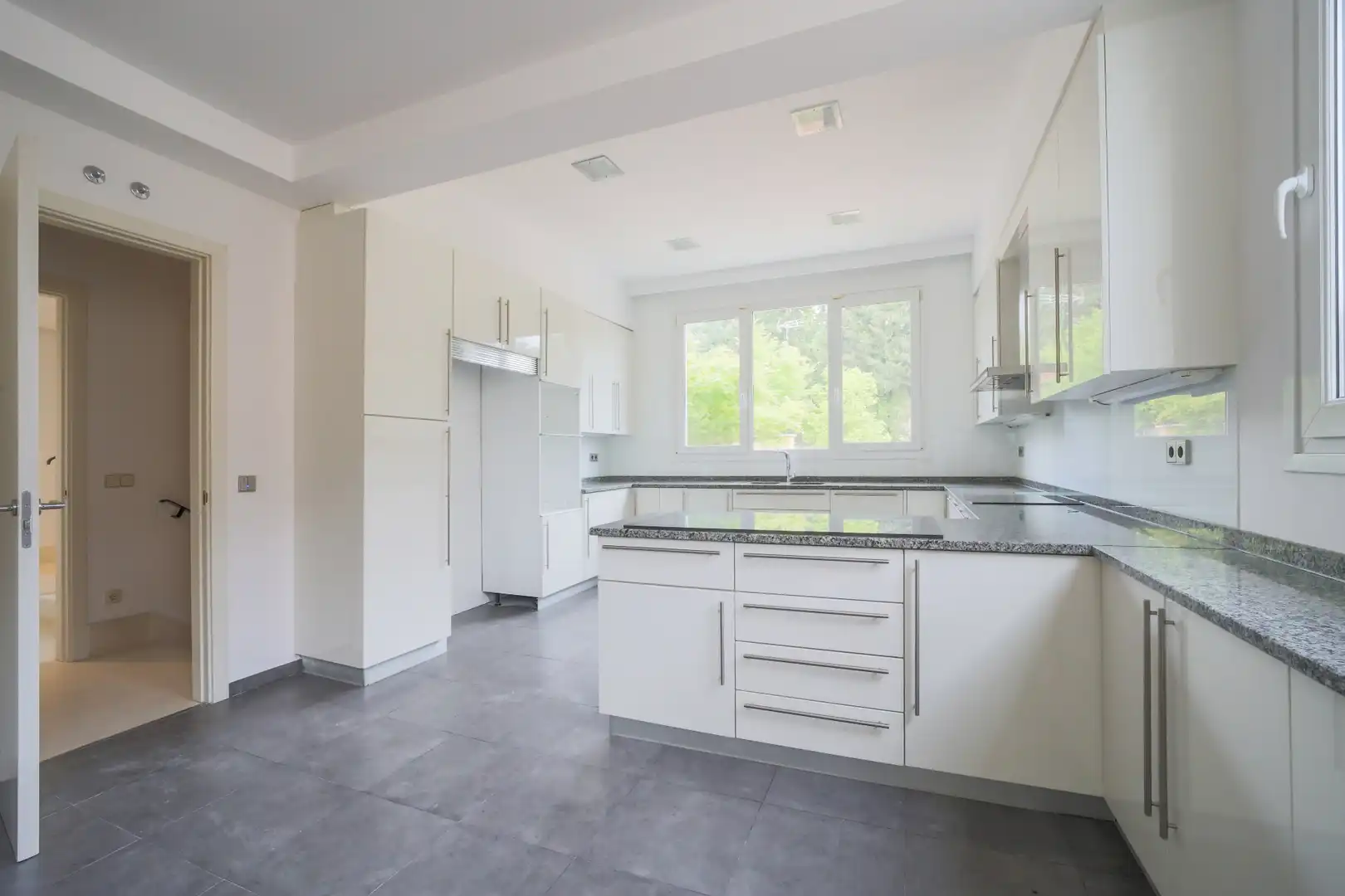 Kitchen of Houses for rent in Madrid  with Air Conditioner, Heating and Private garden