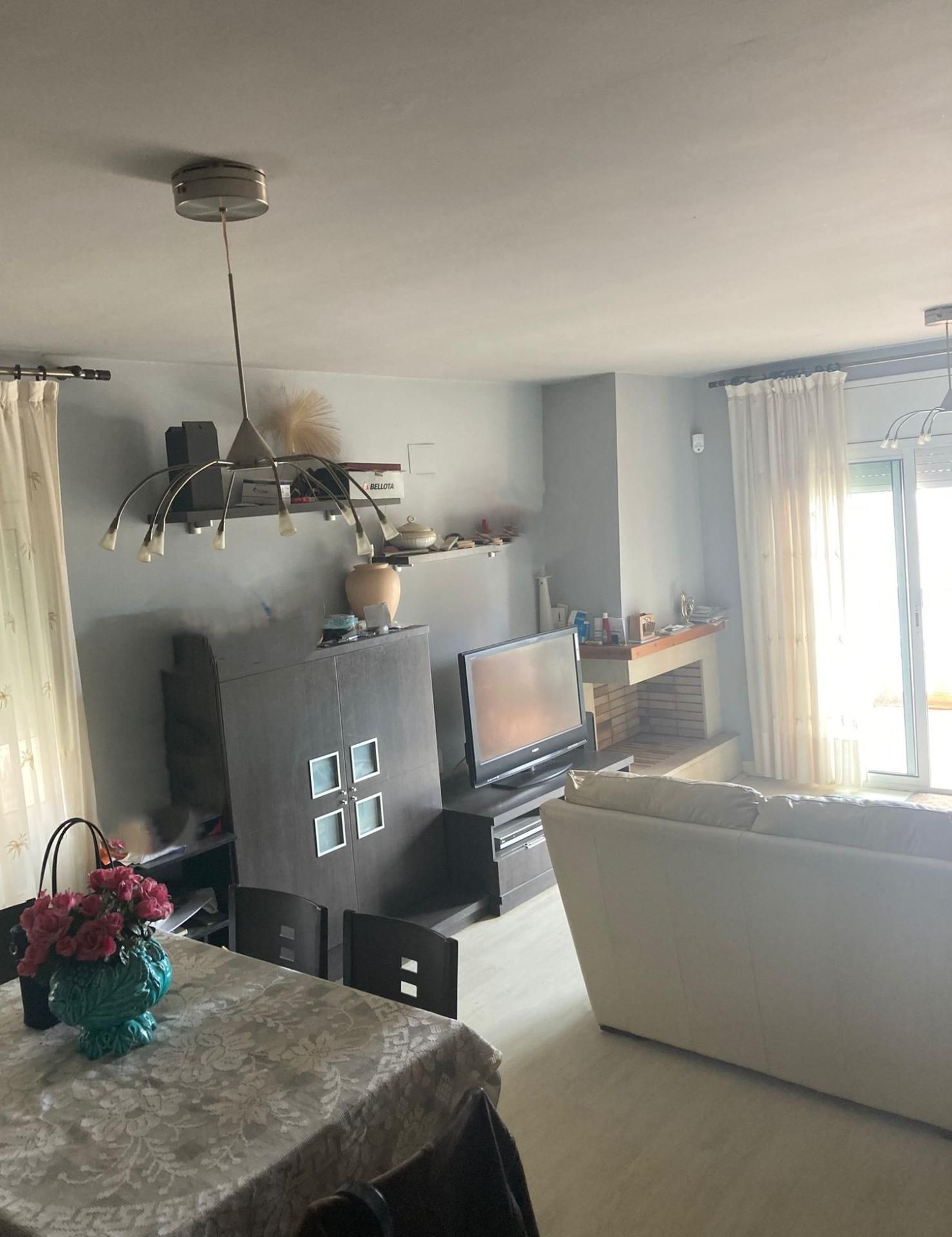 Sala d'estar de Casa o xalet en venda en Calafell amb Jardí privat, Terrassa i Traster