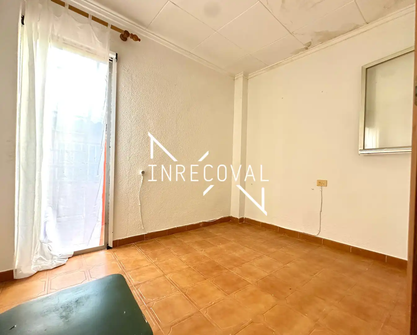Casa aparellada amb terrassa en venda a Carrer de Cantarrana, imagen 18