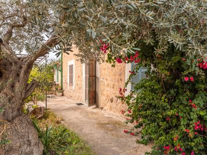 Vista exterior de Finca rústica en venda en Sóller amb Jardí privat i Traster