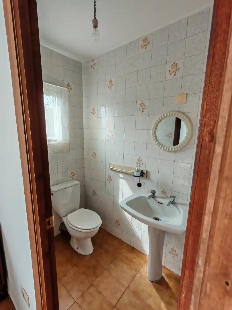 Bany de Casa o xalet en venda en O Pino  amb Jardí privat, Terrassa i Moblat