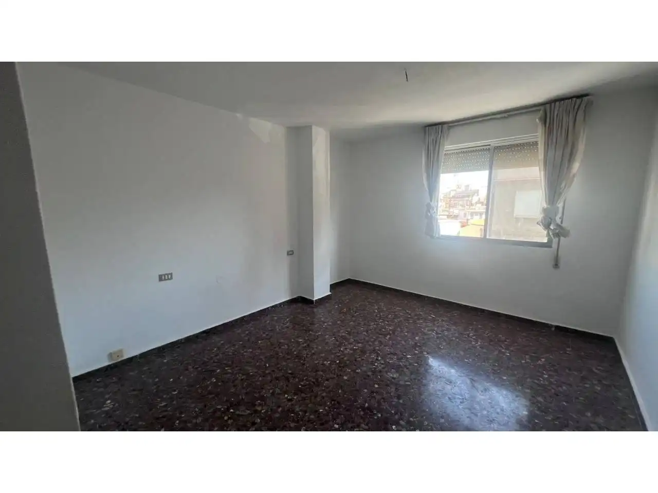Flat for rent in Avenida Pere IV, Llombai