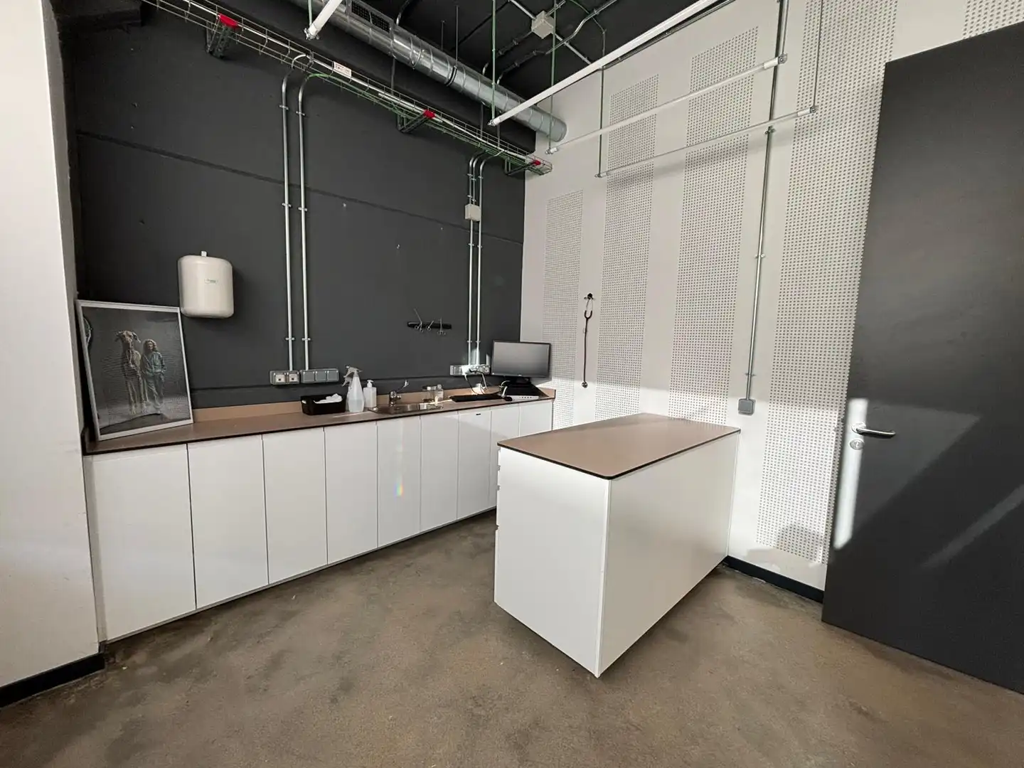Cocina de Local en venta en Las Rozas de Madrid con Aire acondicionado, Calefacción y Amueblado