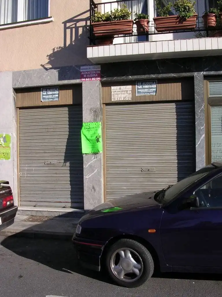 Locale commerciale in affitto a Igorre