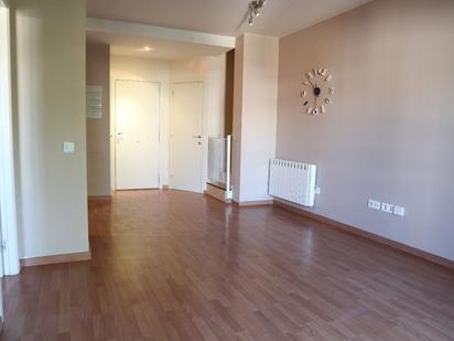 Duplex to rent in Terrassa  with Heating