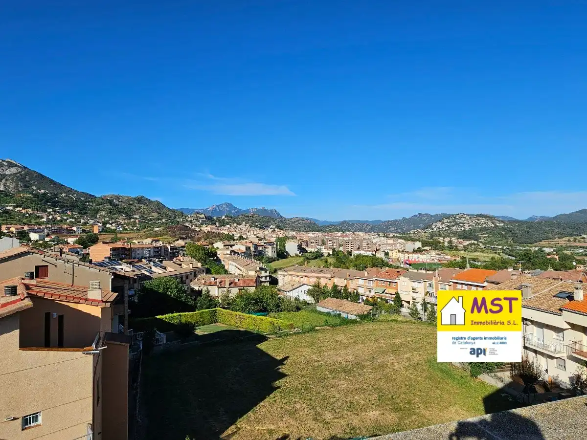 Vista exterior de Ático en venta en Berga, Barcelona