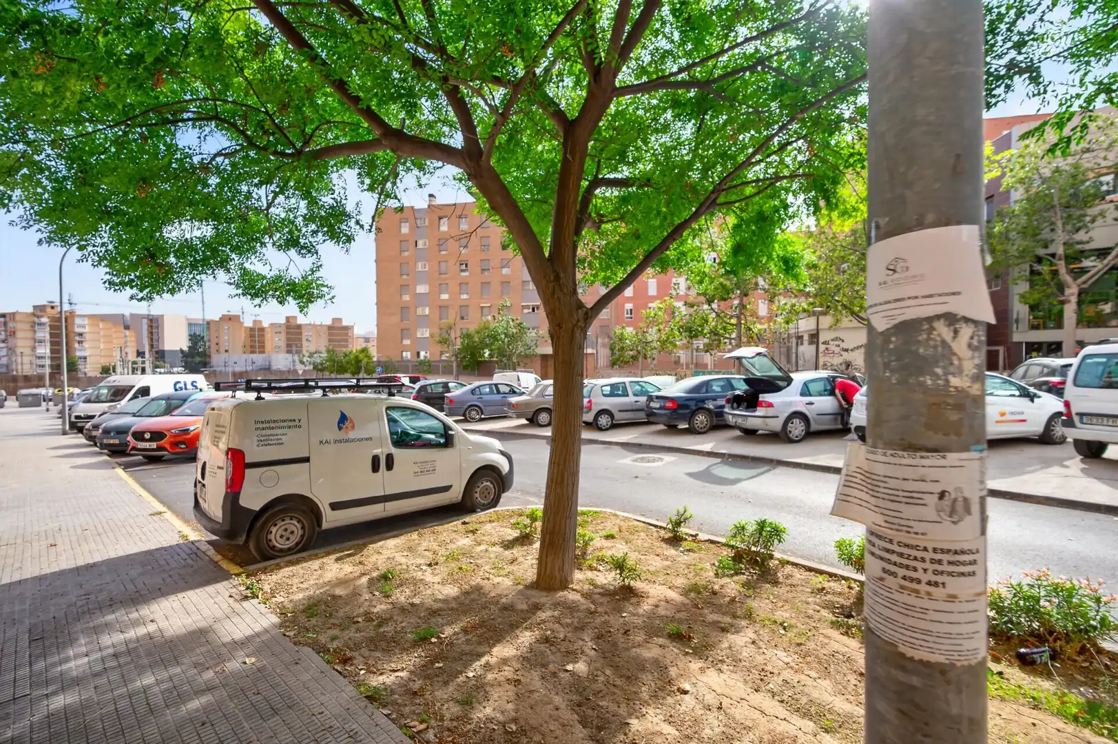 Parking de Piso en venta en Alicante / Alacant con Terraza y Piscina