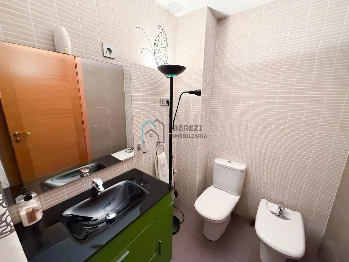 Baño de Piso en venta en Bermeo con Calefacción, Trastero y Amueblado
