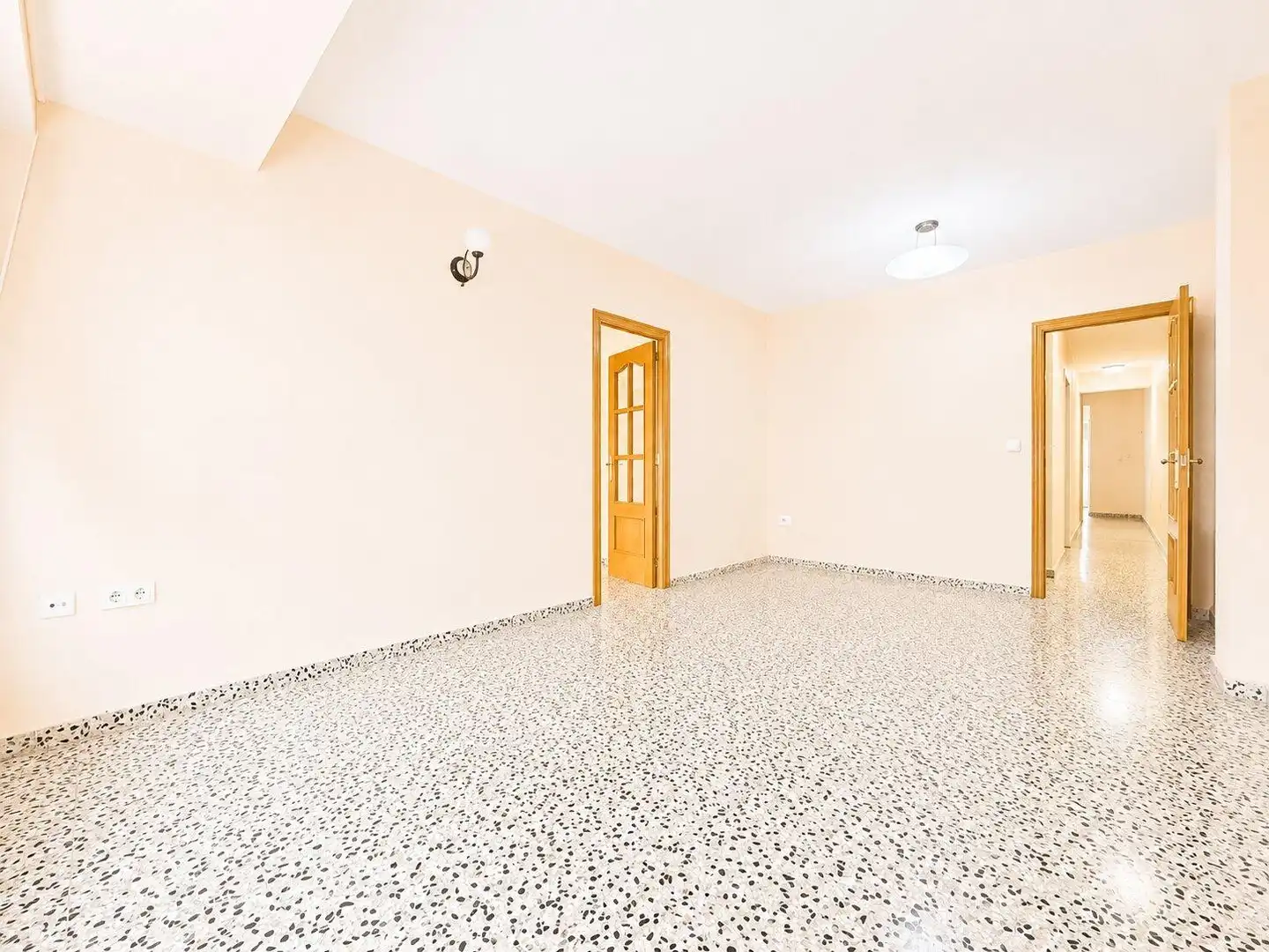 Piso en venta en Meliana con Terraza, Trastero y Balcón