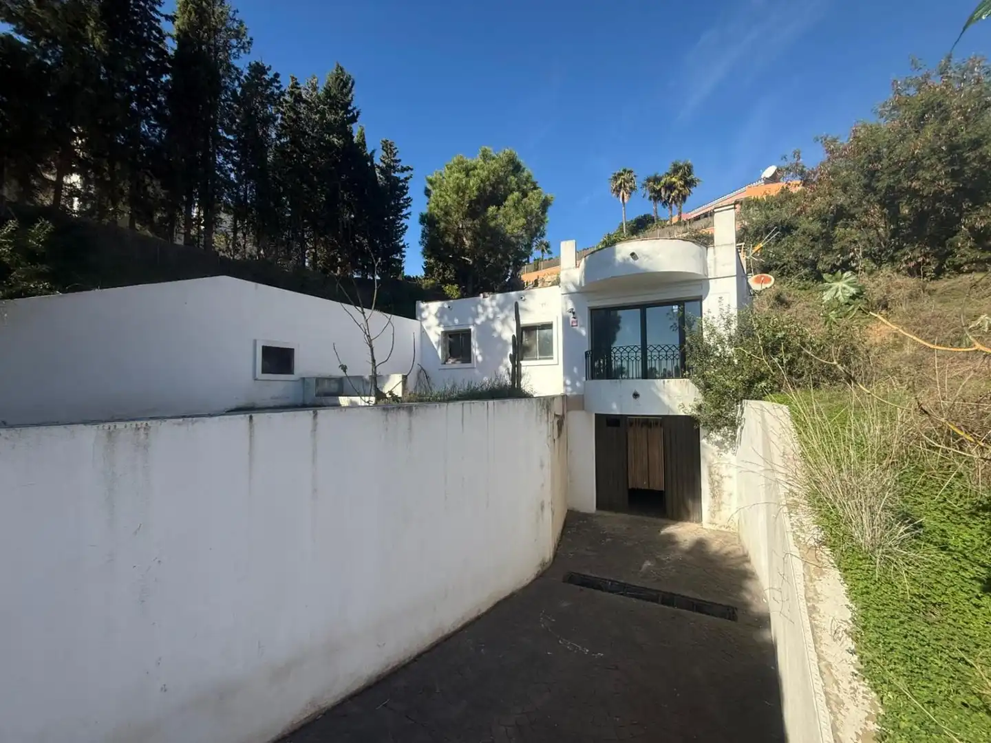 Vista exterior de Casa o chalet en venta en Estepona con Calefacción, Jardín privado y Terraza