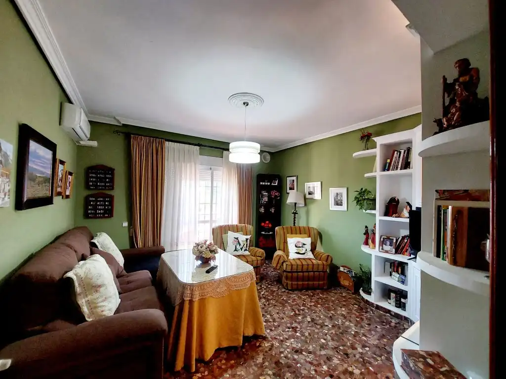 Sala d'estar de Casa o xalet en venda en Las Vaguadas