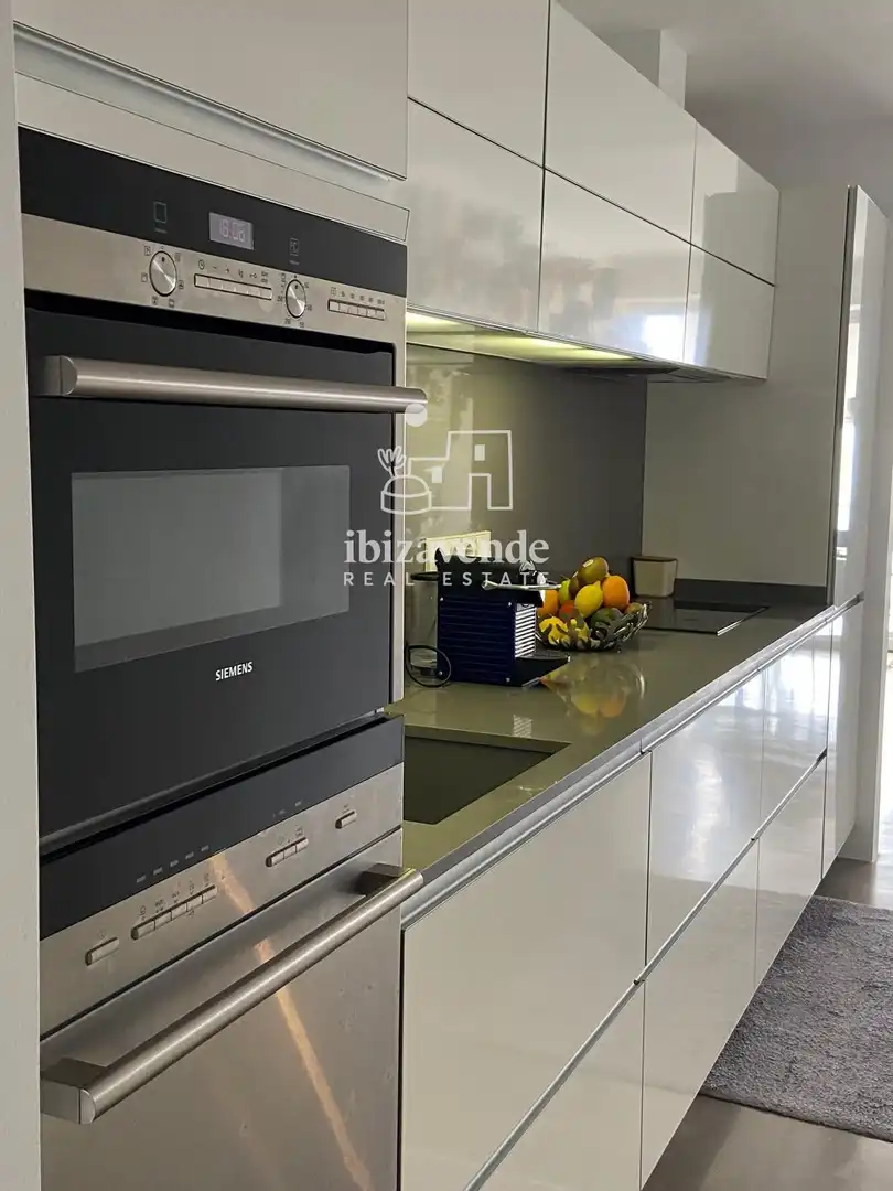 Flat with lift to rent in Ramon Muntaner, imagen 3