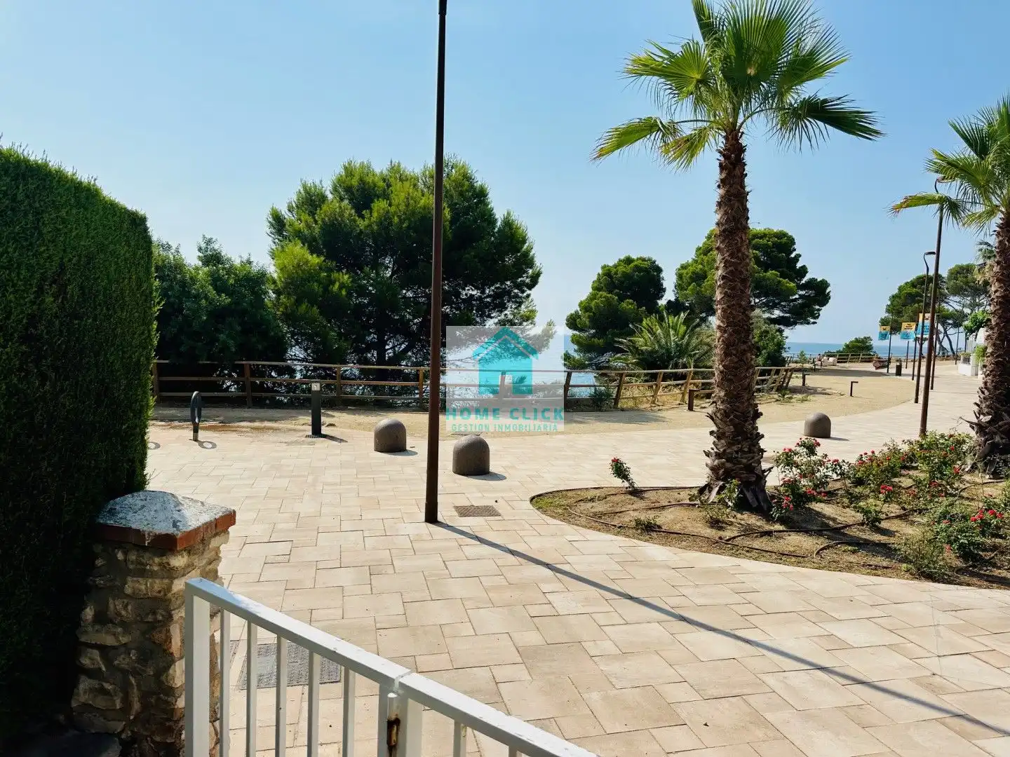 Vista exterior de Apartament de lloguer en Mont-roig del Camp amb Aire condicionat, Calefacció i Jardí privat