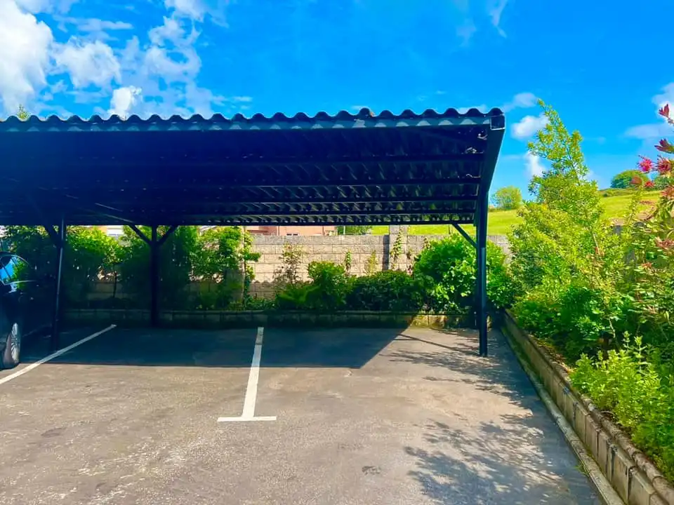 Parkplatz von Gebäude zum Verkauf in Camargo