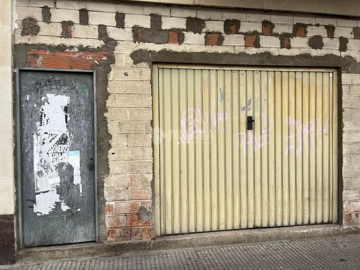 Vista exterior de Local de lloguer en León Capital 