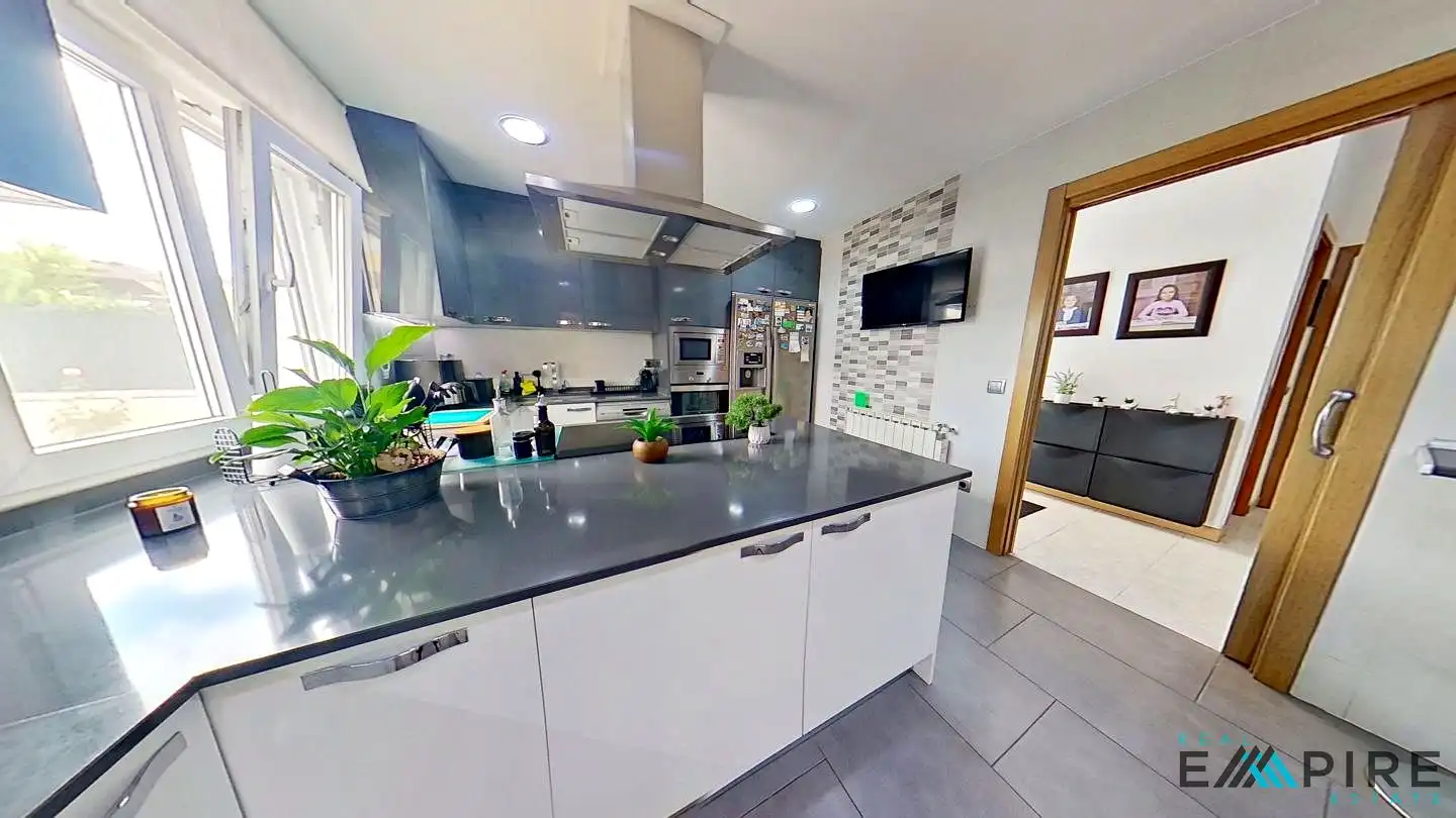 Semi-detached house with pool for sale in Ugena, imagen 34