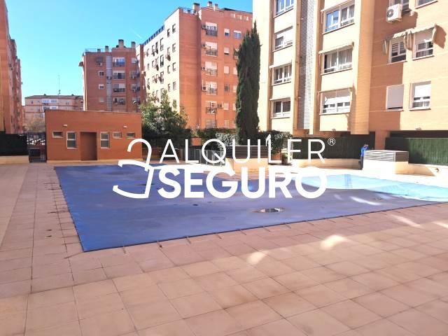 Swimming pool of Flat to rent in Getafe  with Air Conditioner, Heating and Swimming Pool