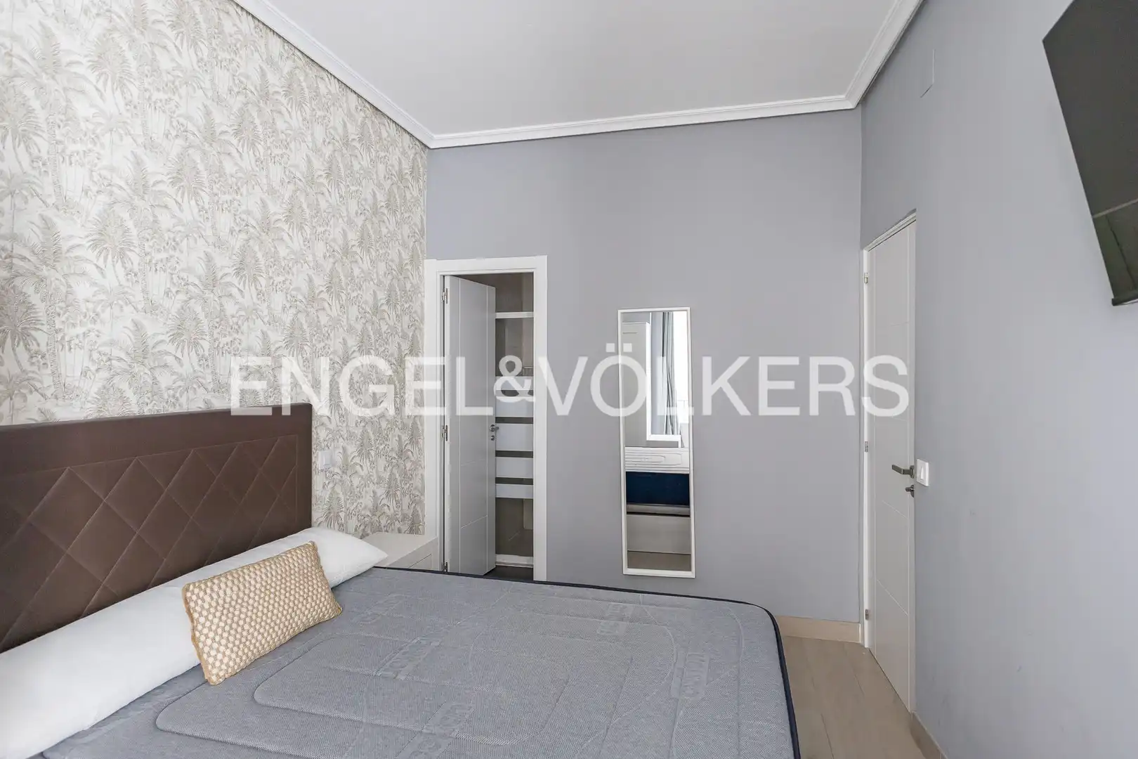 Bedroom of Flat for sale in Madrid  with Air Conditioner, Heating and Parquet flooring