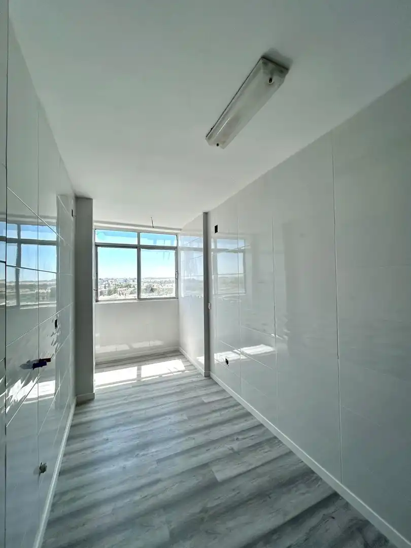 Bedroom of Flat for sale in Sevilla  with Air Conditioner