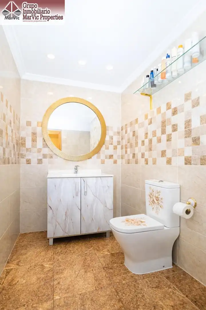 Baño de Planta baja en venta en Benidorm con Amueblado
