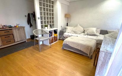 Dormitori de Pis en venda en  Valencia Capital amb Parquet
