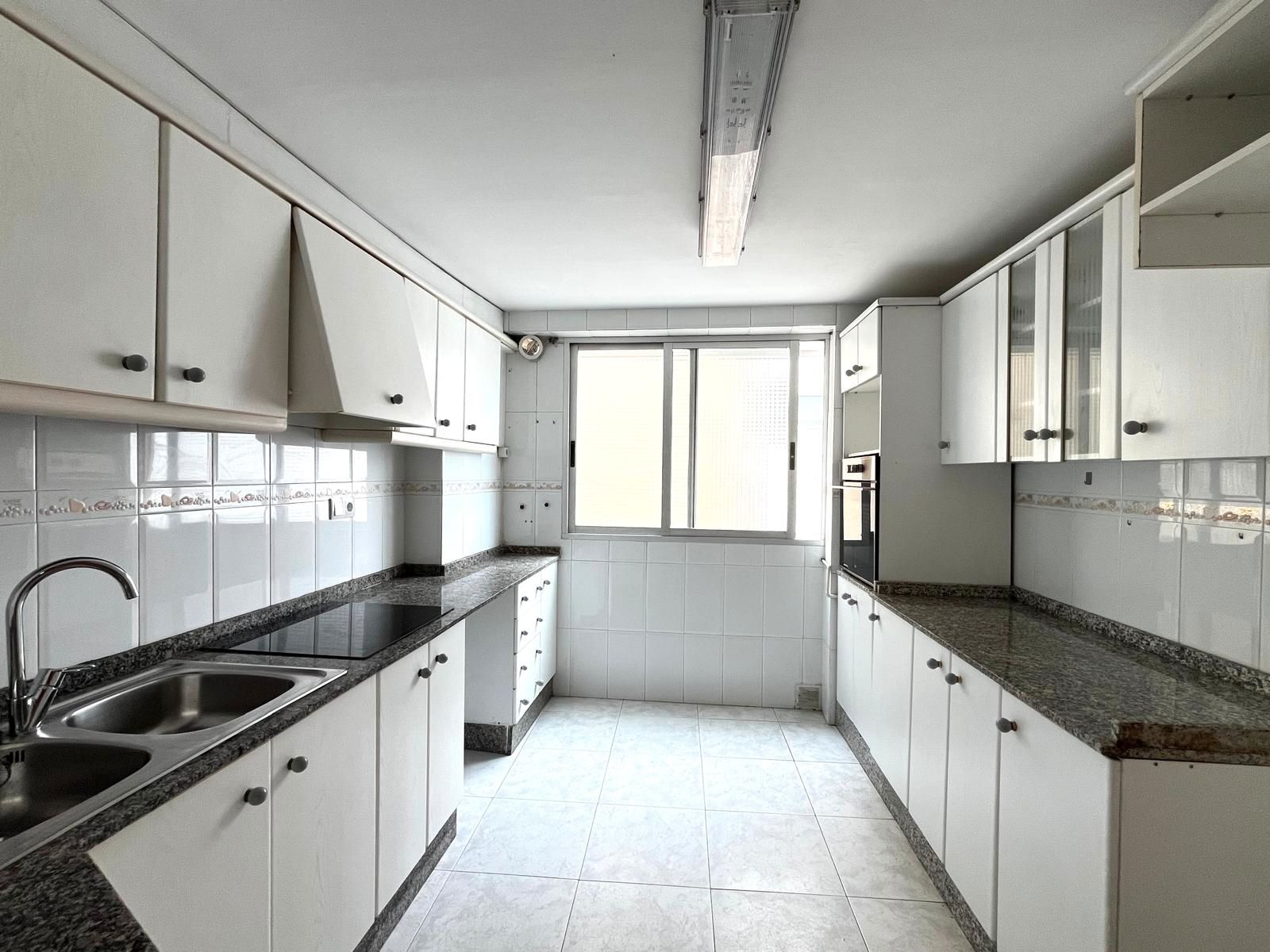 Cocina de Piso de alquiler en  Valencia Capital