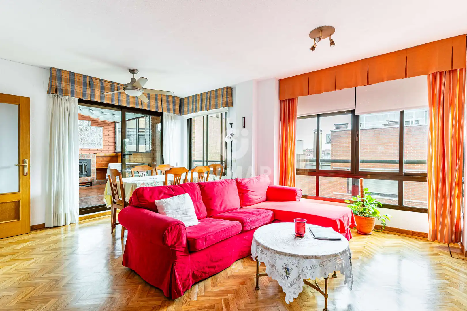 Wohnzimmer von Wohnung zum Verkauf in Madrid mit Heizung und Balkon