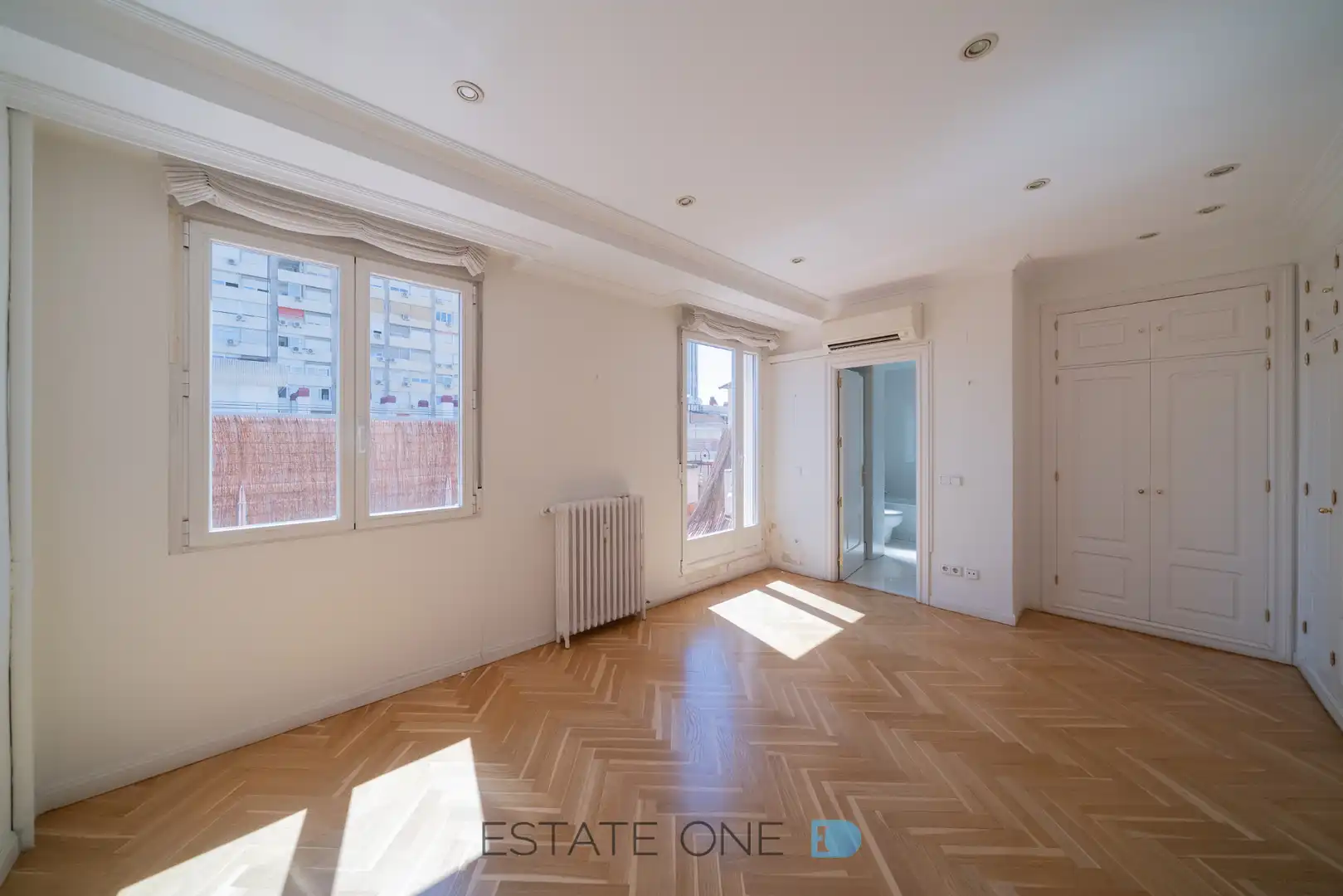 Vista exterior de Ático de alquiler en Madrid con Aire acondicionado, Calefacción y Terraza
