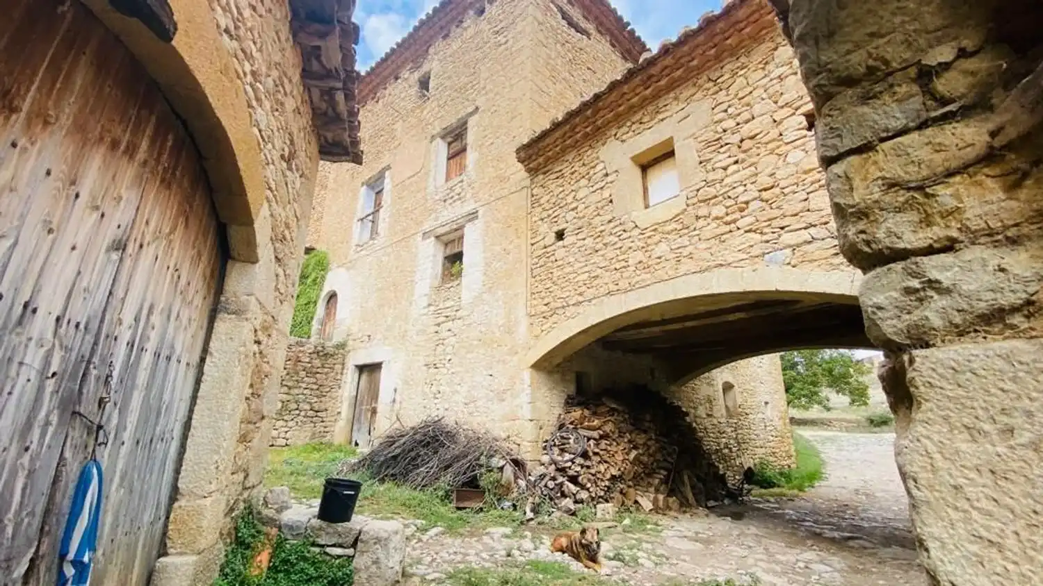 Vista exterior de Finca rústica en venda en Olocau del Rey amb Terrassa i Traster
