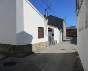 Exterior view of House or chalet for sale in Talavera de la Reina