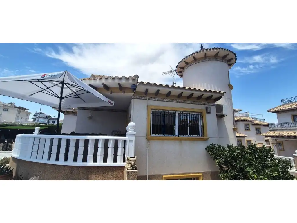 House with pool for sale in Poligono F-2 Filipinas Oeste, imagen 37