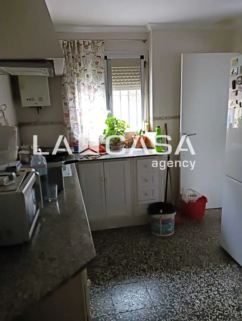 Cuina de Casa o xalet en venda en Algeciras amb Terrassa i Traster