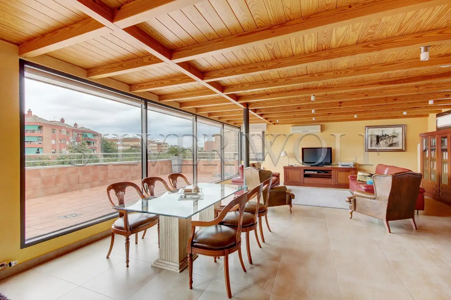 Sala d'estar de Casa o xalet en venda en Viladecans amb Aire condicionat, Calefacció i Jardí privat