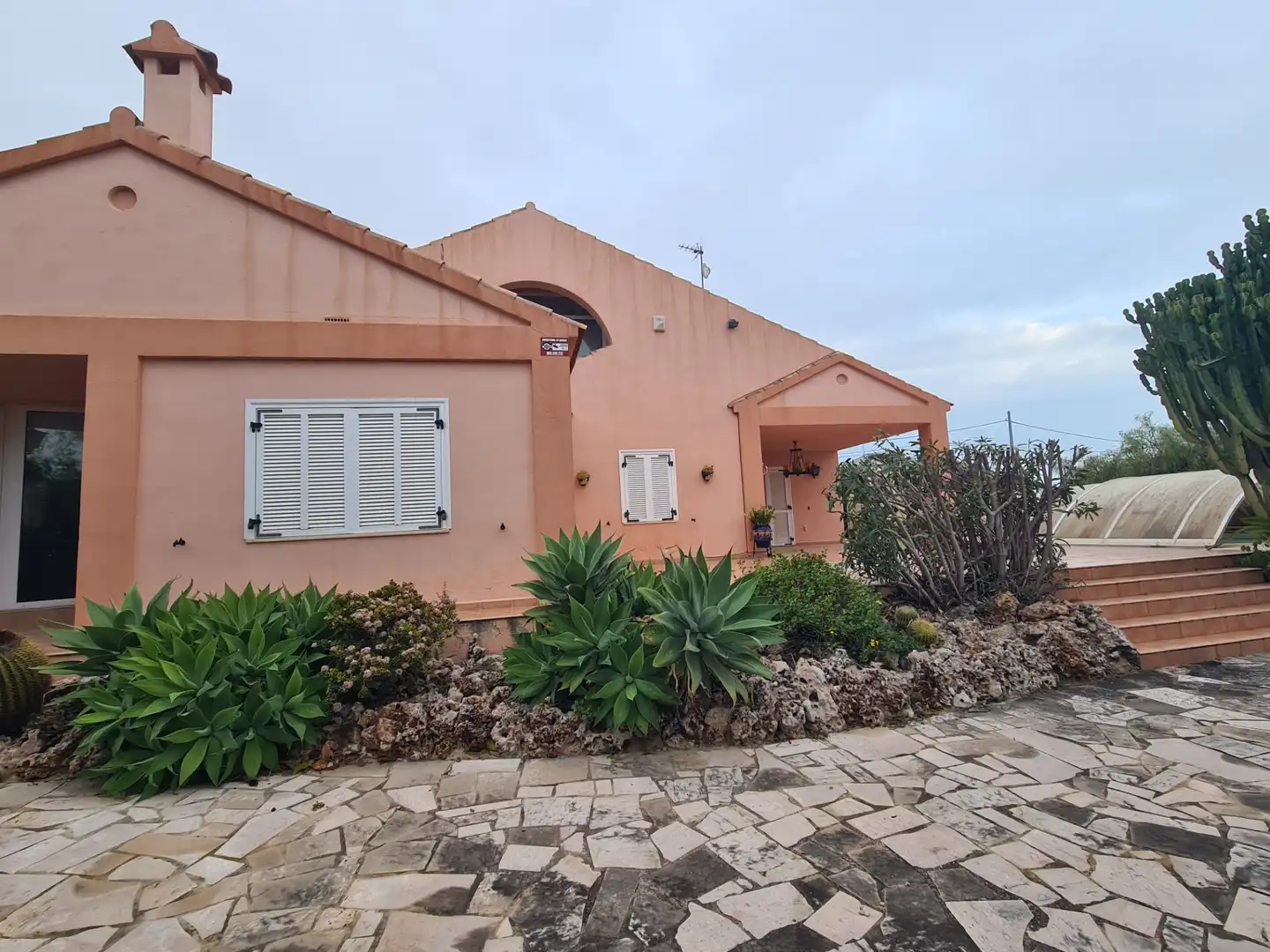 Vista exterior de Casa o xalet en venda en Vinaròs amb Calefacció, Jardí privat i Terrassa
