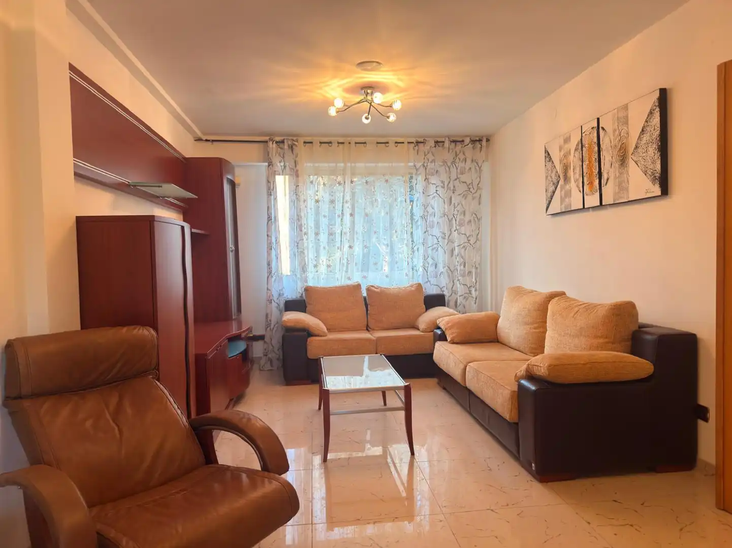 Sala de estar de Casa o chalet en venta en  Logroño con Jardín privado, Terraza y Trastero