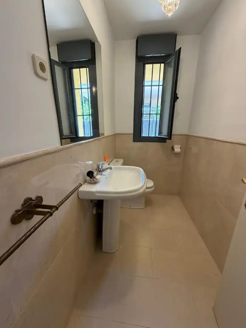 Baño de Casa o chalet de alquiler en Torrelodones con Calefacción, Jardín privado y Parquet