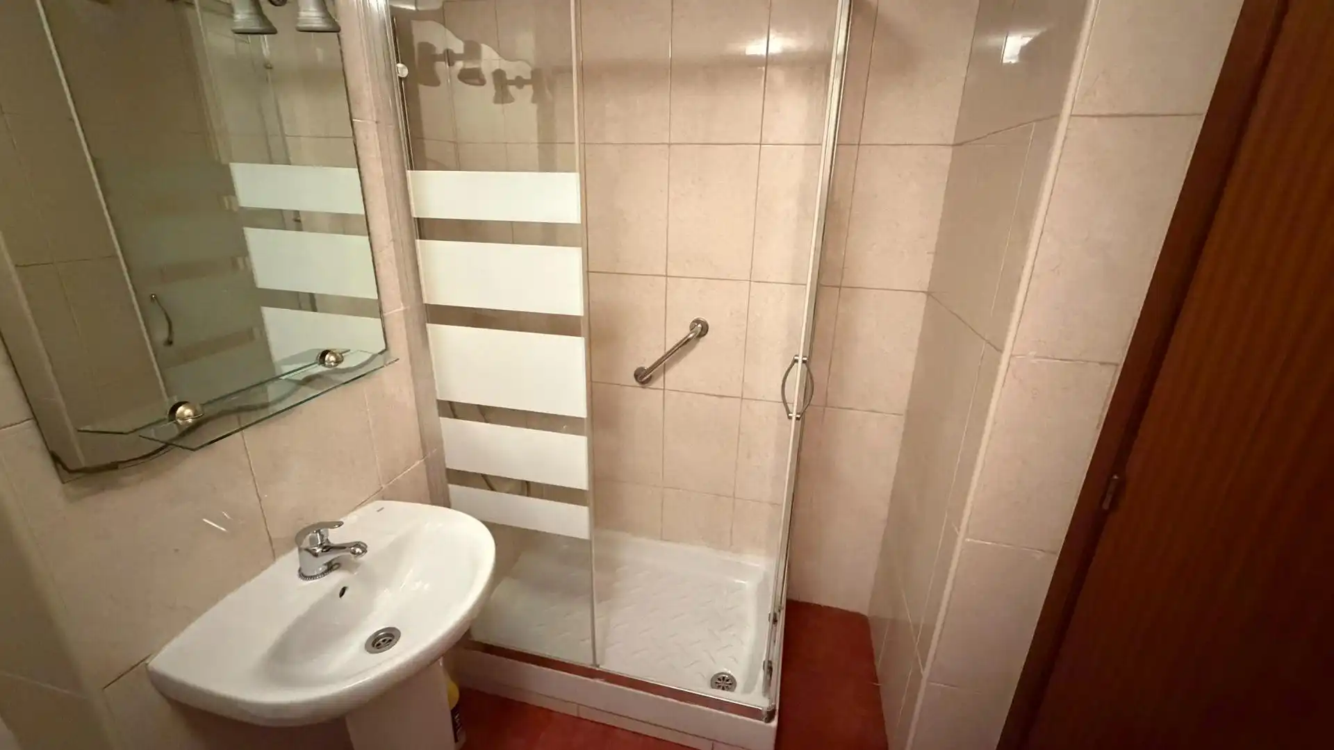 Baño de Piso de alquiler en Zaragoza con Calefacción, Trastero y Balcón