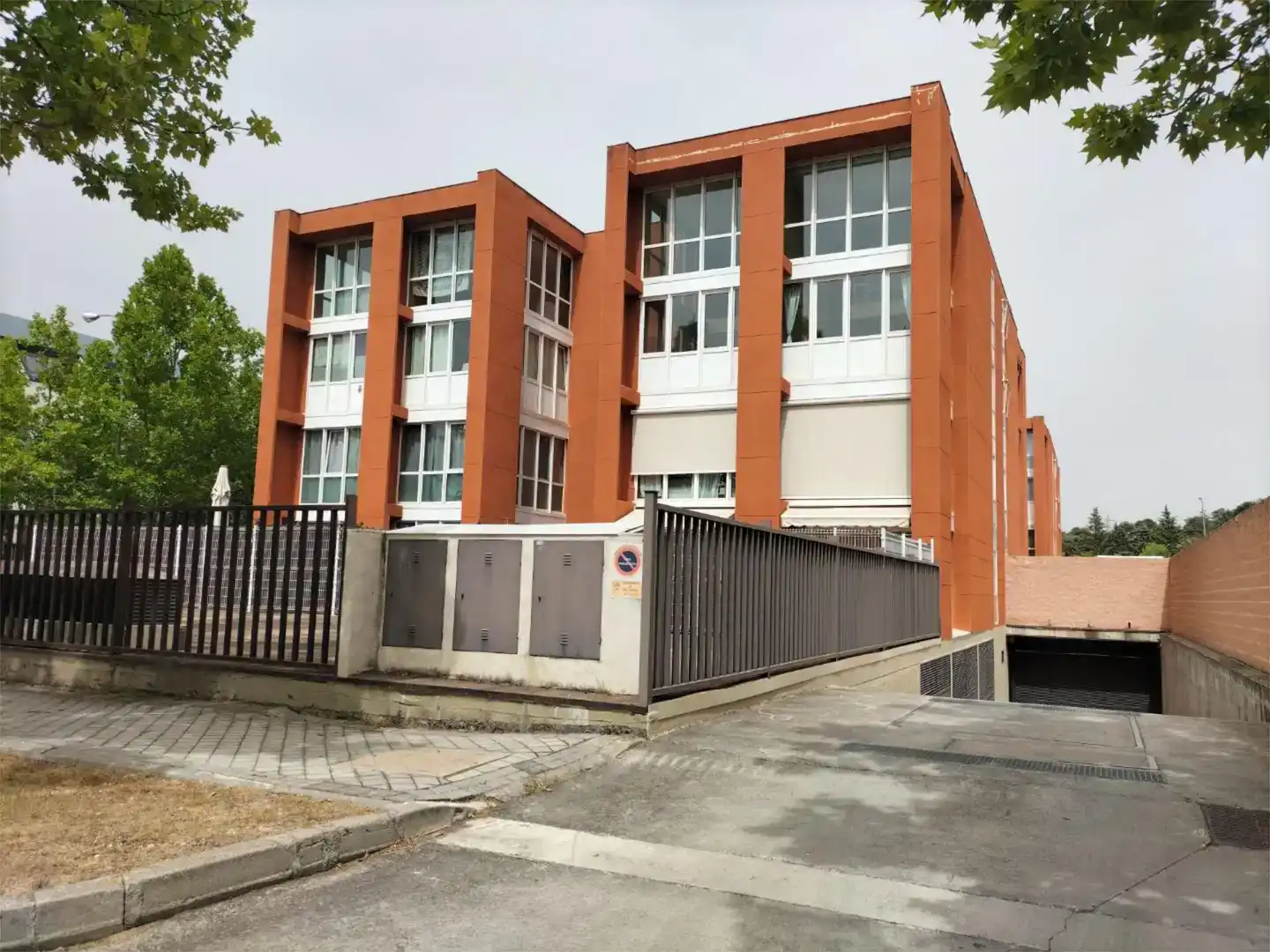 Vista exterior de Pis en venda en Tres Cantos amb Aire condicionat