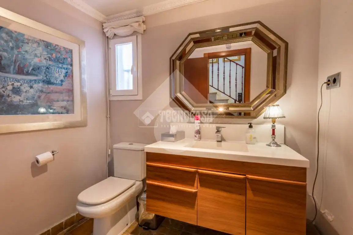 Badezimmer von Gebäude zum Verkauf in Madrid