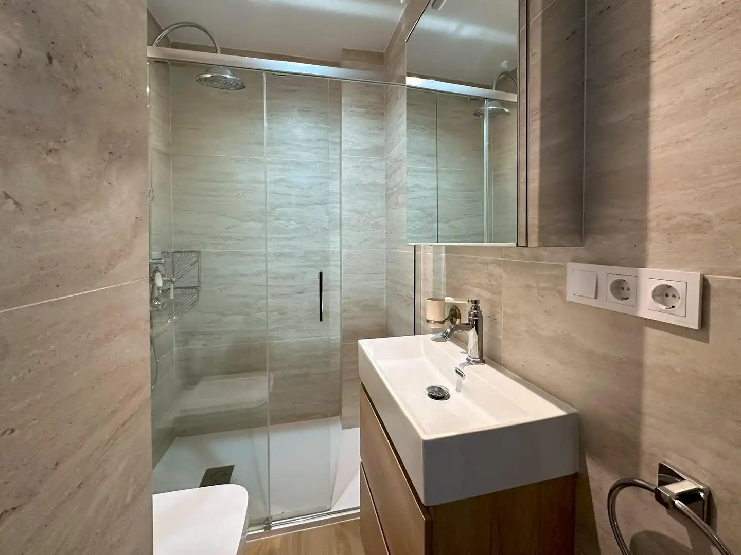 Badezimmer von Wohnungen zum Verkauf in Torrevieja mit Klimaanlage, Heizung und Möbliert