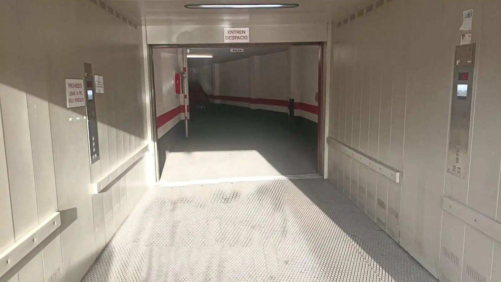 Einzelparkplatz zum Verkauf in Avenida Avenida Cervantes, imagen 2