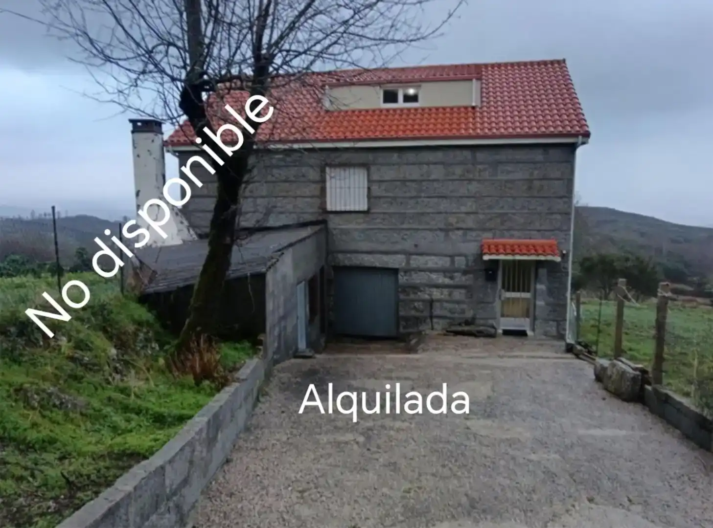 Außenansicht von Wohnung zur Miete in Carballeda de Avia mit Privatgarten, Abstellraum und Schwimmbad