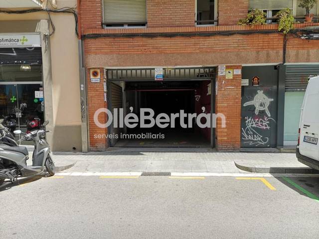 Garaje en Alquiler en de Béjar en Hostafrancs