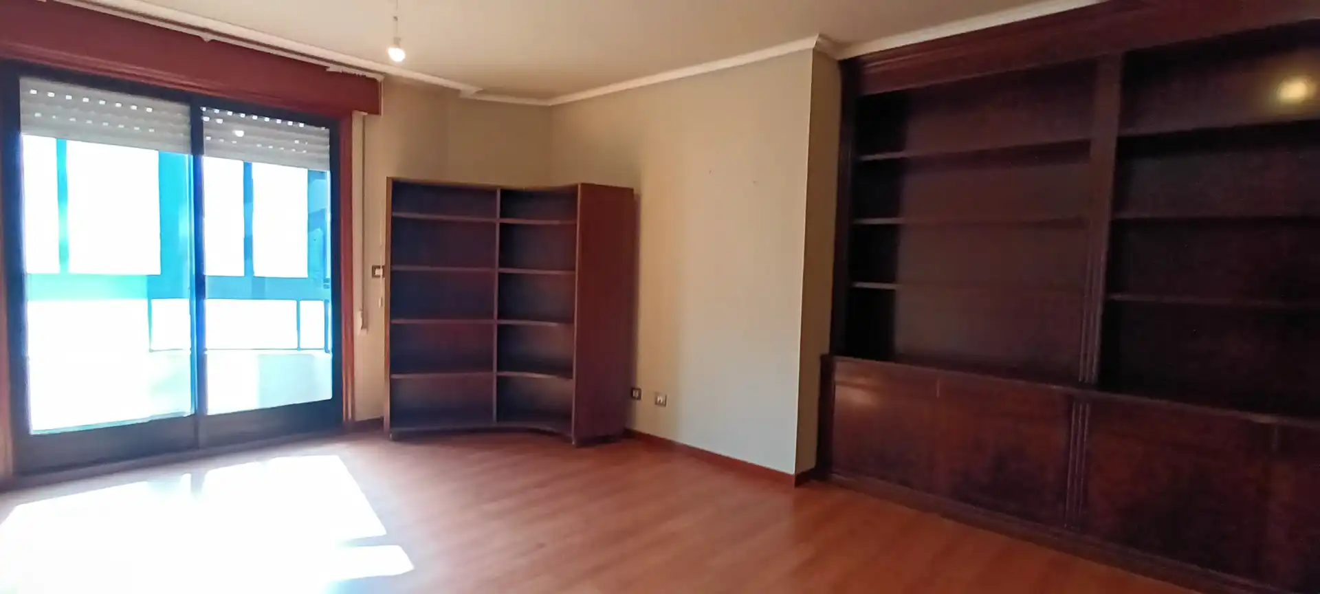 Living room of Flat for sale in Vigo   with Storage room and Balcony